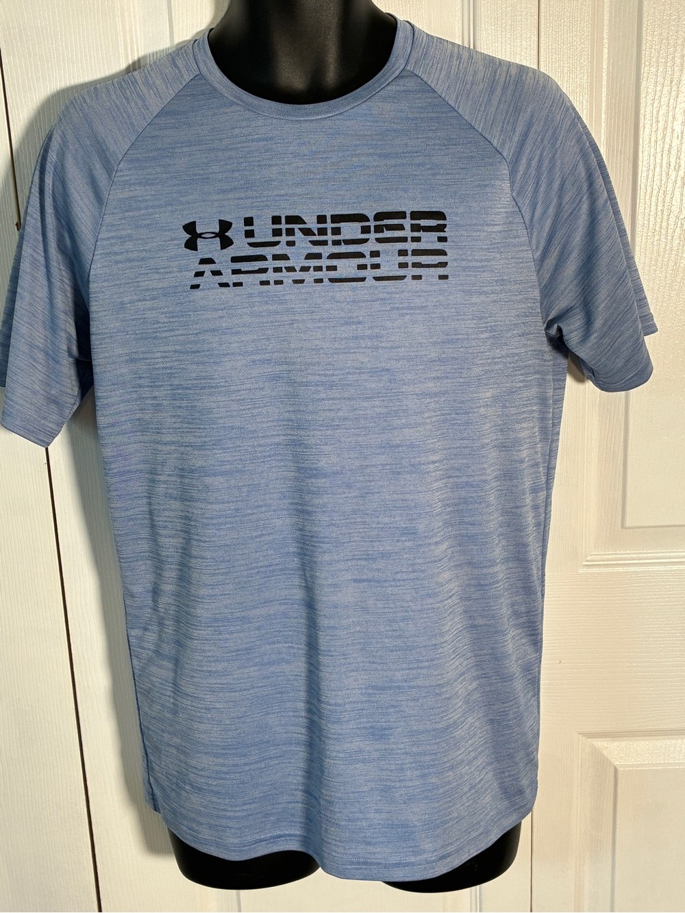 Under Armour Blue Loose Fit Graphic Tee - Men's M
